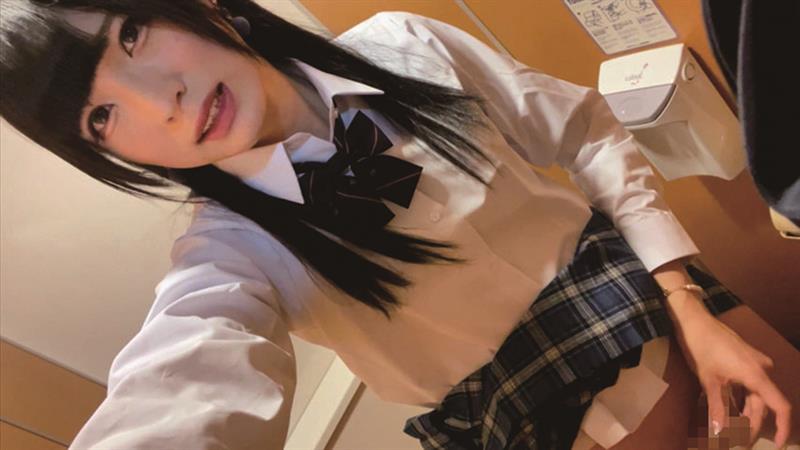 ニューハーフの夢咲つむぎの下半身露出＆ペニクリいじり